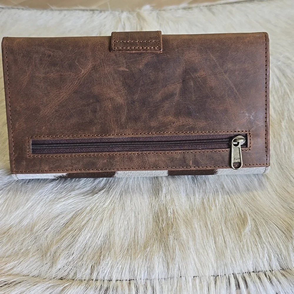 Cowhide Leather Wallet - Picture 9 of 13